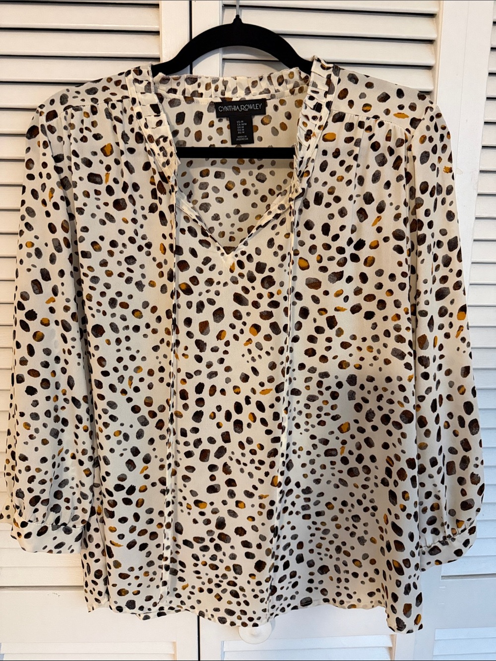 Cynthia Rowley Cream Leopard-Spot V-Neck Blouse Size Medium